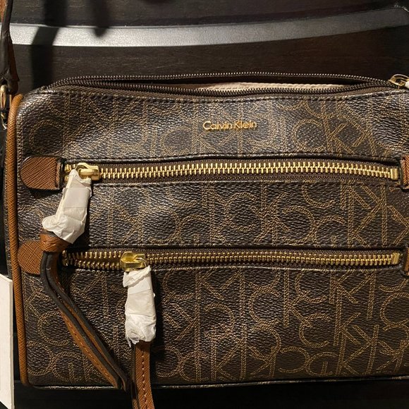 Calvin Klein leather crossbody - Picture 4 of 4
